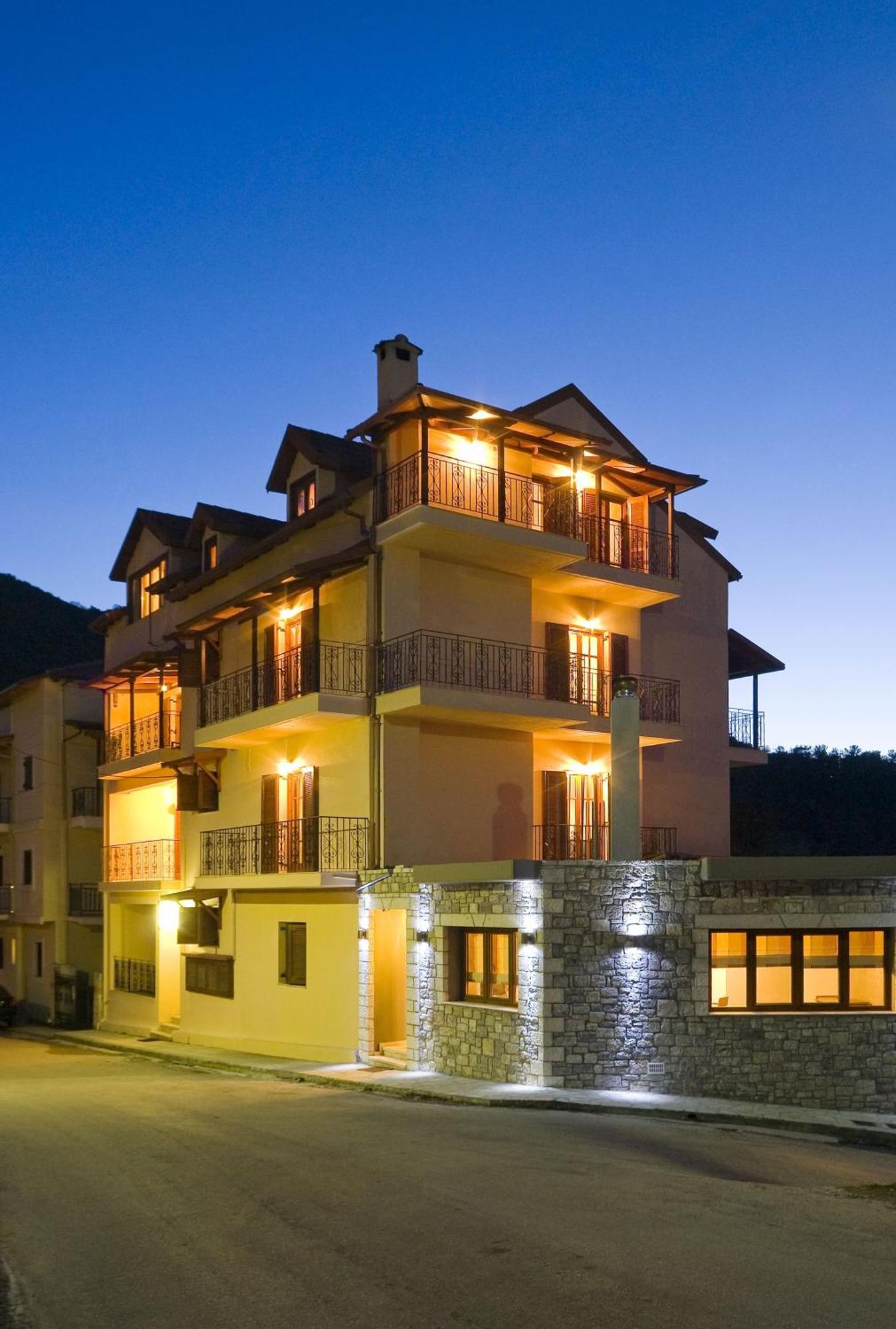 Kalavrita Krinides Apartment And Attics Exterior foto